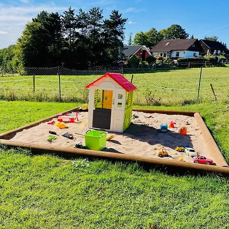 Prázdninový dům Komfort-ferienhaus - - Entspannung, Natur, Wald, Familie #51